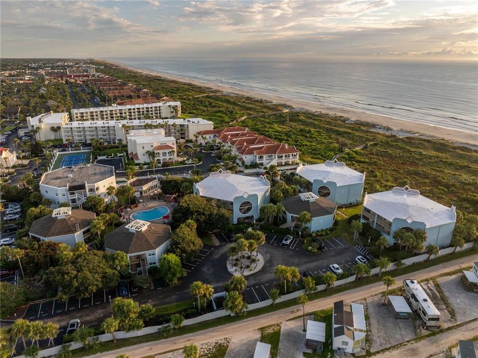 待售: $523,000 (2 贝兹, 2 浴室, 1065 平方英尺)