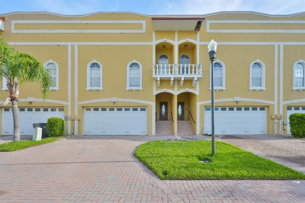 待售: $375,000 (3 贝兹, 2 浴室, 2154 平方英尺)