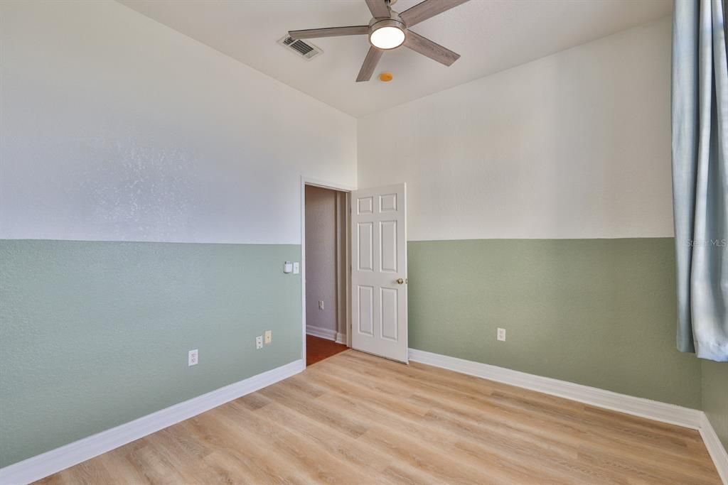 待售: $375,000 (3 贝兹, 2 浴室, 2154 平方英尺)