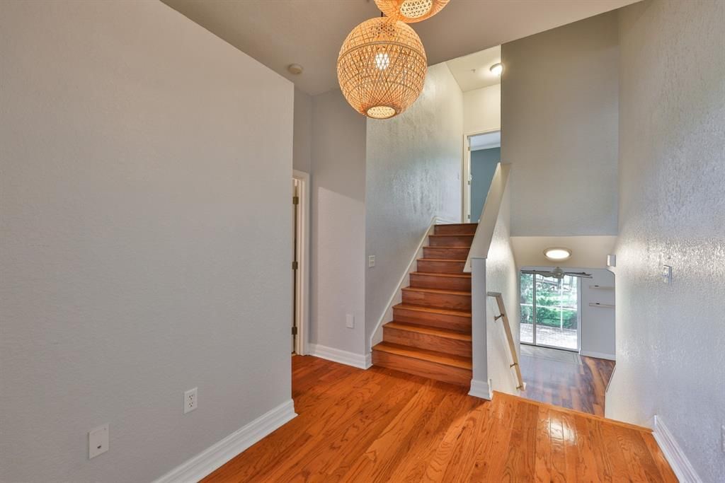 待售: $375,000 (3 贝兹, 2 浴室, 2154 平方英尺)