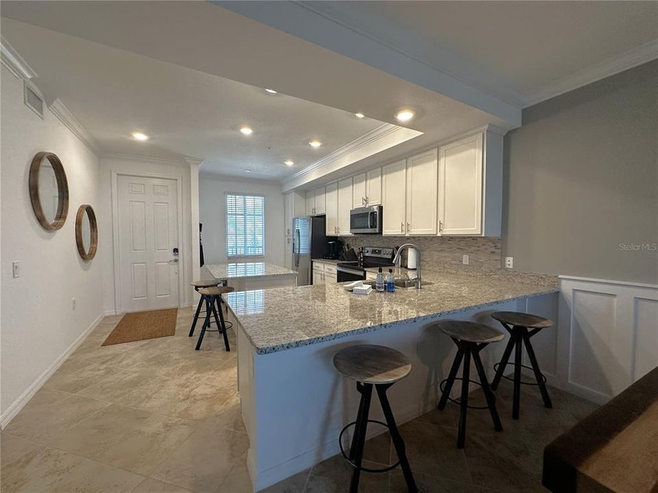 For Rent: $6,000 (2 beds, 2 baths, 1120 Square Feet)