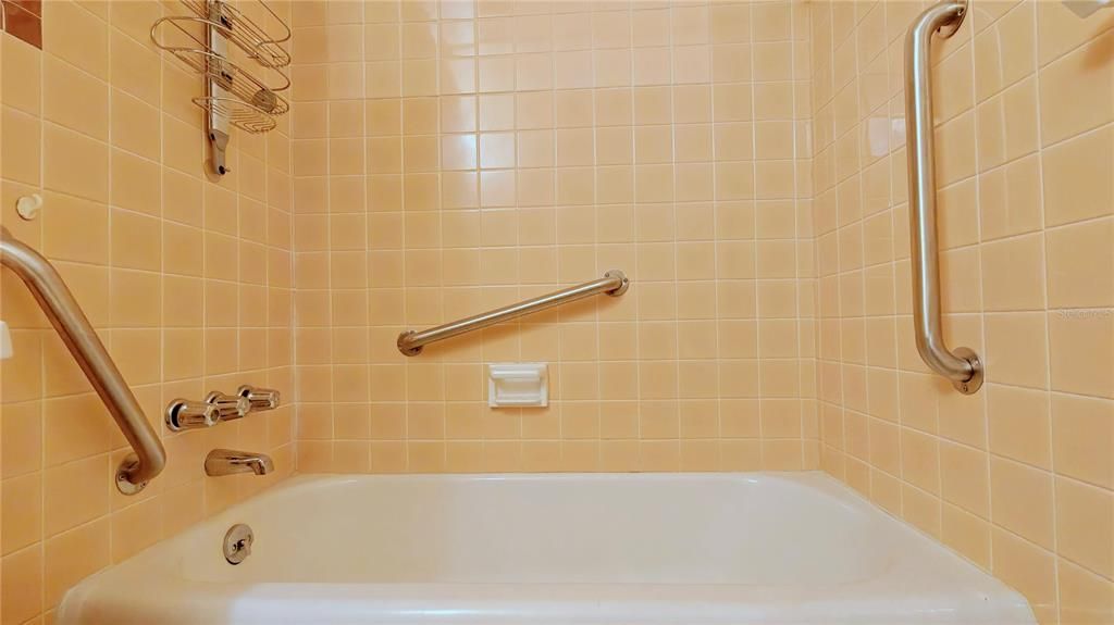 На продажу: $347,900 (3 спален, 2 ванн, 1511 Квадратных фут)