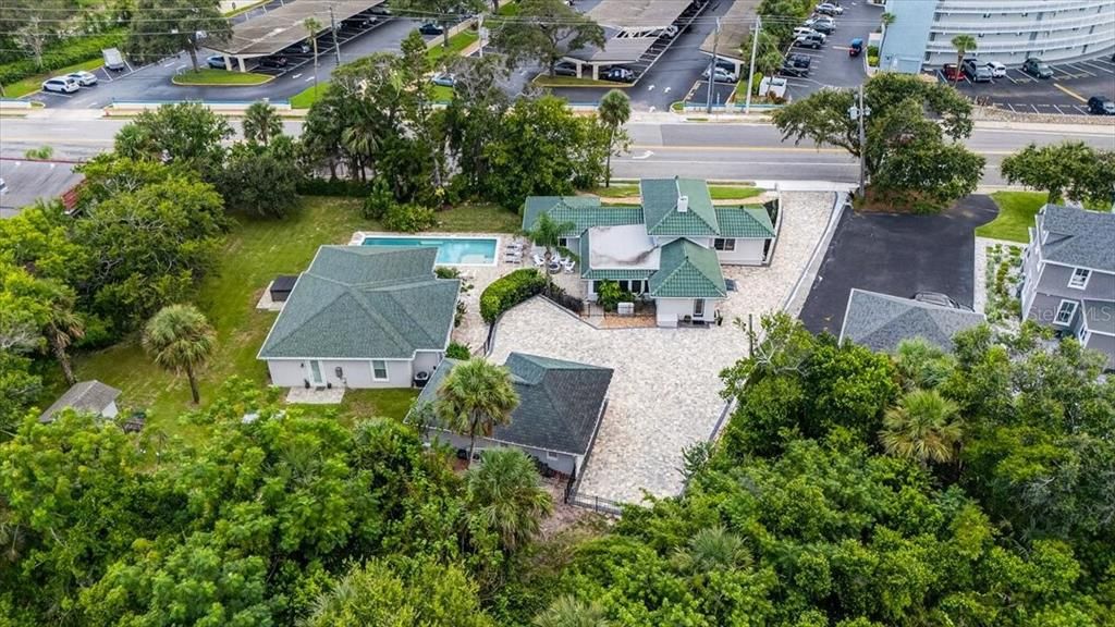 Active With Contract: $895,000 (6 beds, 5 baths, 3603 Square Feet)