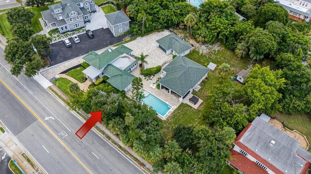 Active With Contract: $895,000 (6 beds, 5 baths, 3603 Square Feet)