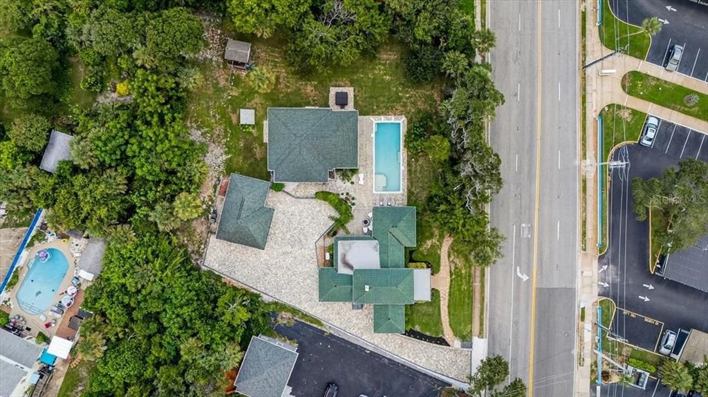 Active With Contract: $895,000 (6 beds, 5 baths, 3603 Square Feet)