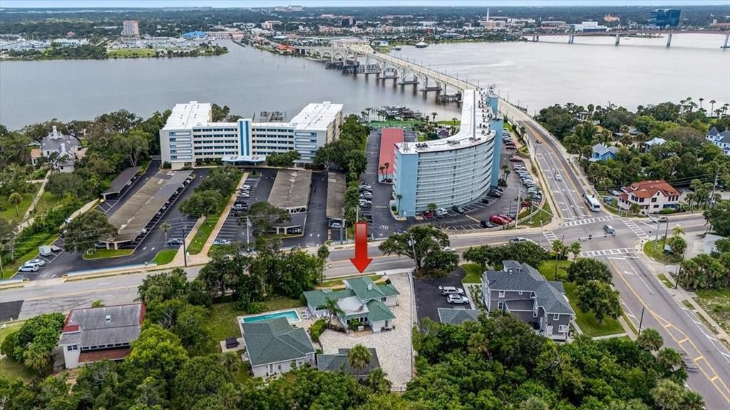 Active With Contract: $895,000 (6 beds, 5 baths, 3603 Square Feet)