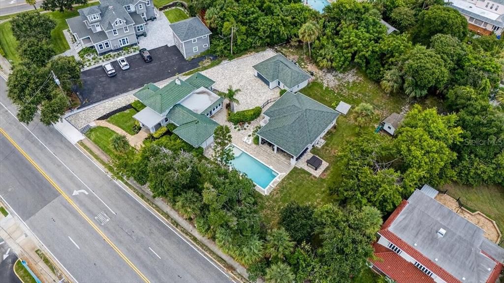 Active With Contract: $895,000 (6 beds, 5 baths, 3603 Square Feet)