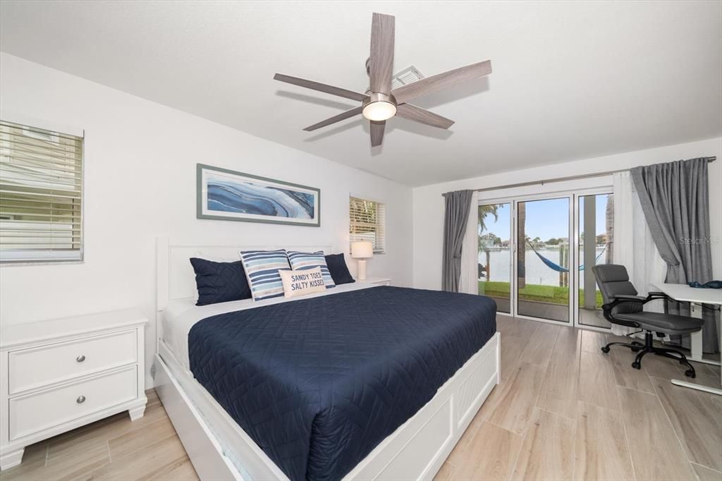 For Sale: $950,000 (2 beds, 2 baths, 1351 Square Feet)