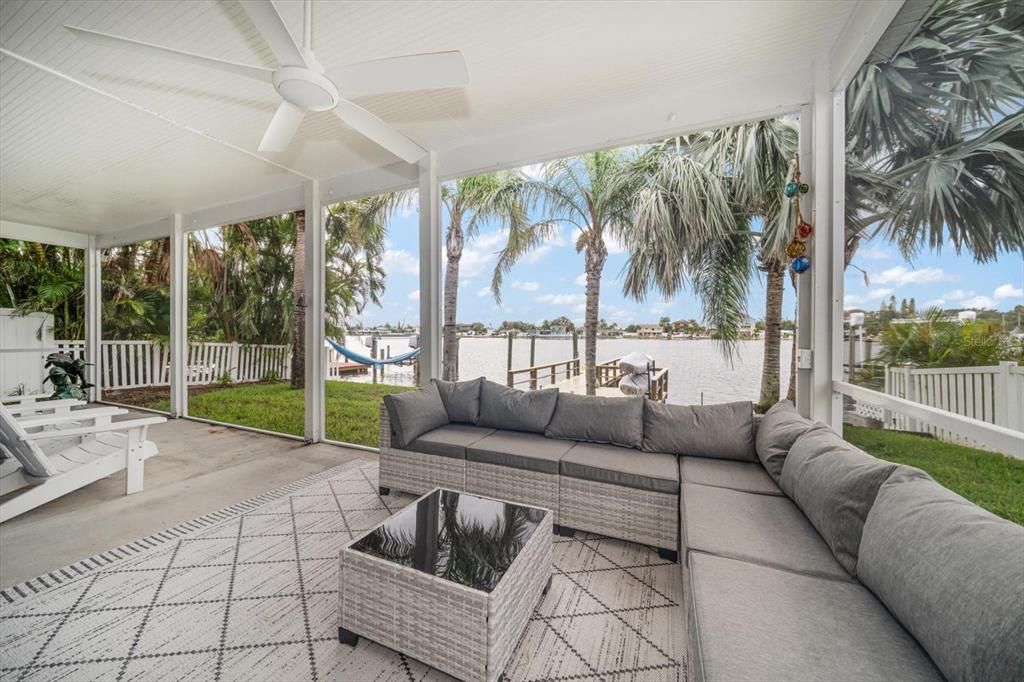 For Sale: $950,000 (2 beds, 2 baths, 1351 Square Feet)