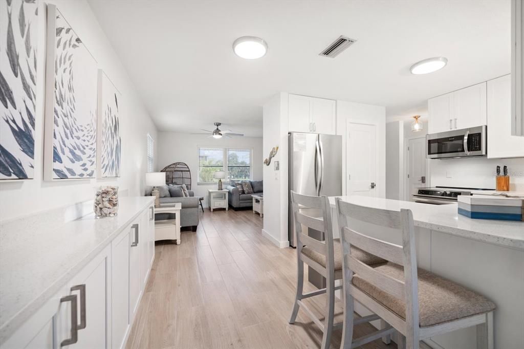 For Sale: $950,000 (2 beds, 2 baths, 1351 Square Feet)