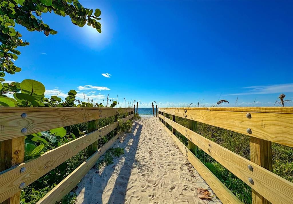 For Sale: $950,000 (2 beds, 2 baths, 1351 Square Feet)