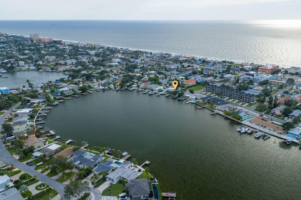 For Sale: $950,000 (2 beds, 2 baths, 1351 Square Feet)