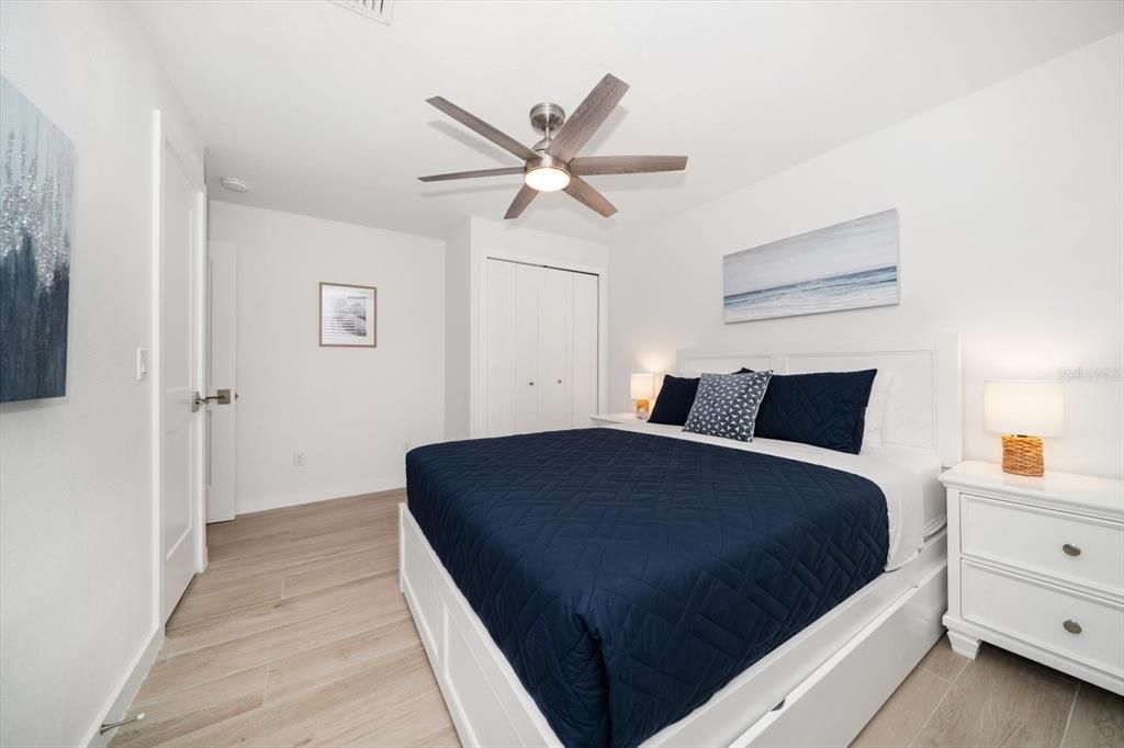 For Sale: $950,000 (2 beds, 2 baths, 1351 Square Feet)