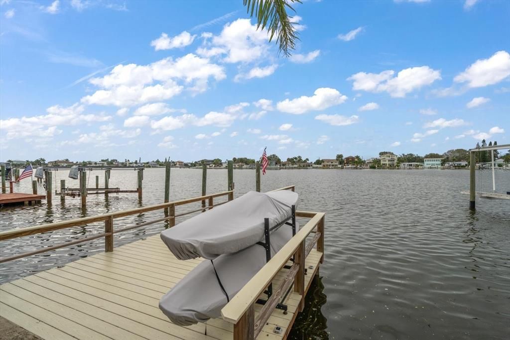 For Sale: $950,000 (2 beds, 2 baths, 1351 Square Feet)