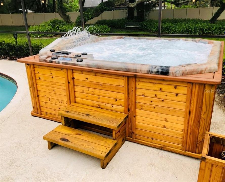 合同活跃: $579,000 (4 贝兹, 3 浴室, 2752 平方英尺)