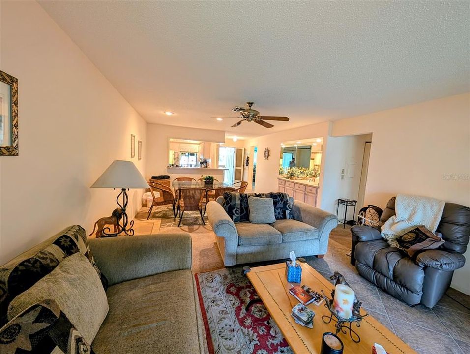 Active With Contract: $159,000 (2 beds, 2 baths, 1064 Square Feet)