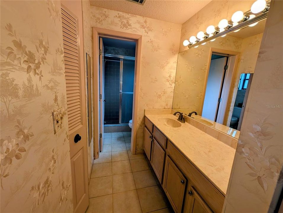 Active With Contract: $159,000 (2 beds, 2 baths, 1064 Square Feet)