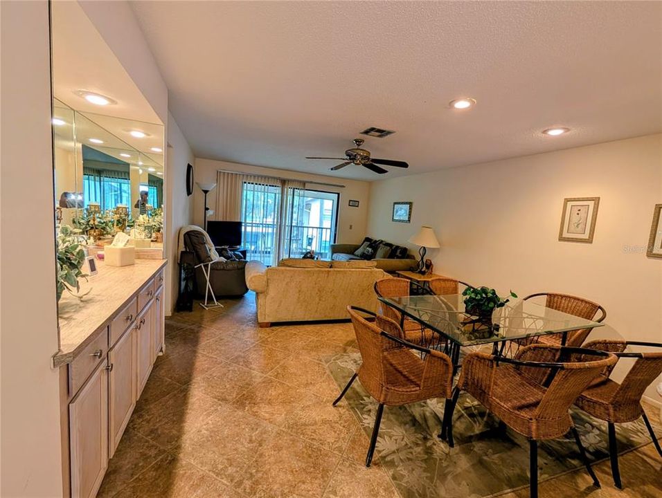 Active With Contract: $159,000 (2 beds, 2 baths, 1064 Square Feet)