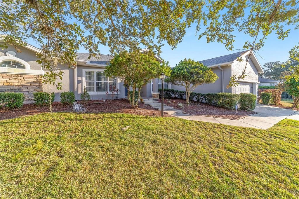 Active With Contract: $2,270 (3 beds, 2 baths, 2158 Square Feet)