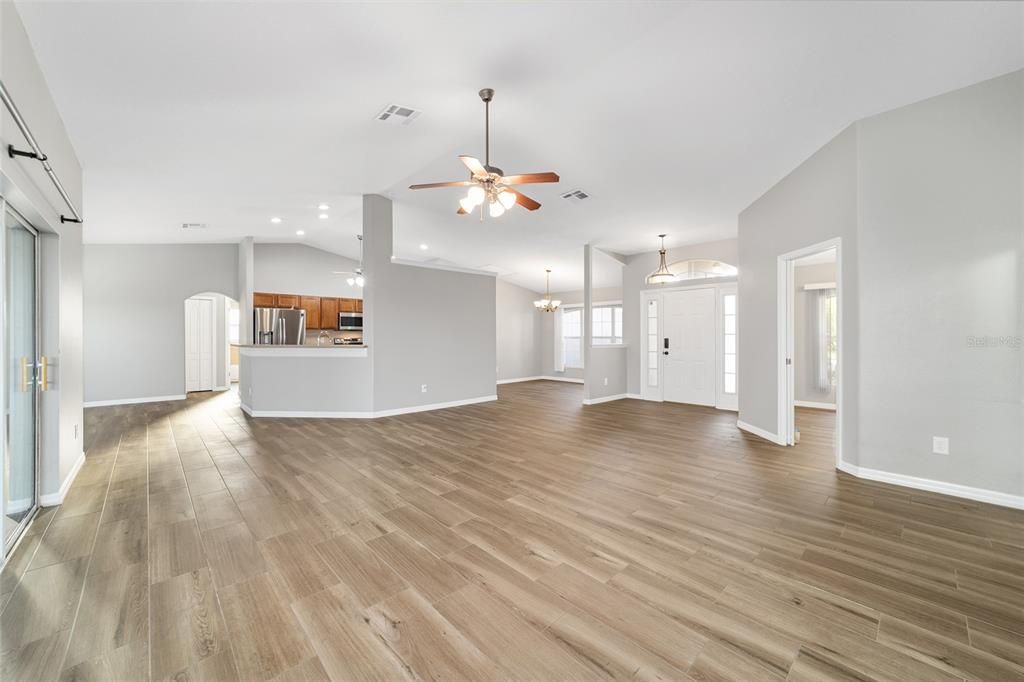 Active With Contract: $2,270 (3 beds, 2 baths, 2158 Square Feet)