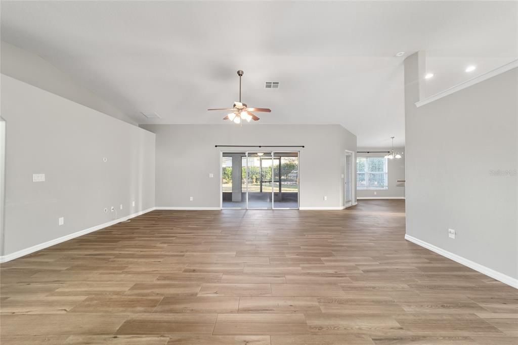 Active With Contract: $2,270 (3 beds, 2 baths, 2158 Square Feet)