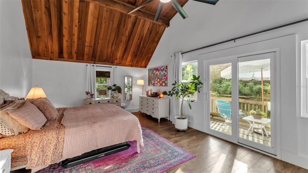 Active With Contract: $465,000 (3 beds, 2 baths, 2368 Square Feet)