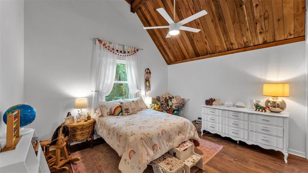 Active With Contract: $465,000 (3 beds, 2 baths, 2368 Square Feet)