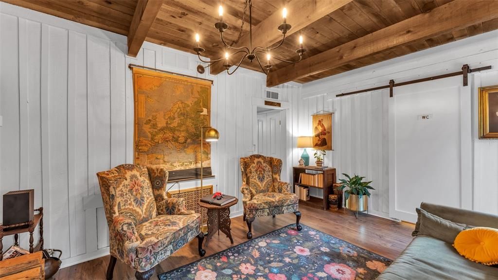 Active With Contract: $465,000 (3 beds, 2 baths, 2368 Square Feet)