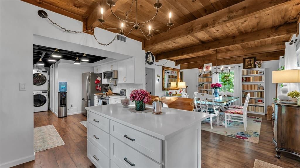 Active With Contract: $465,000 (3 beds, 2 baths, 2368 Square Feet)