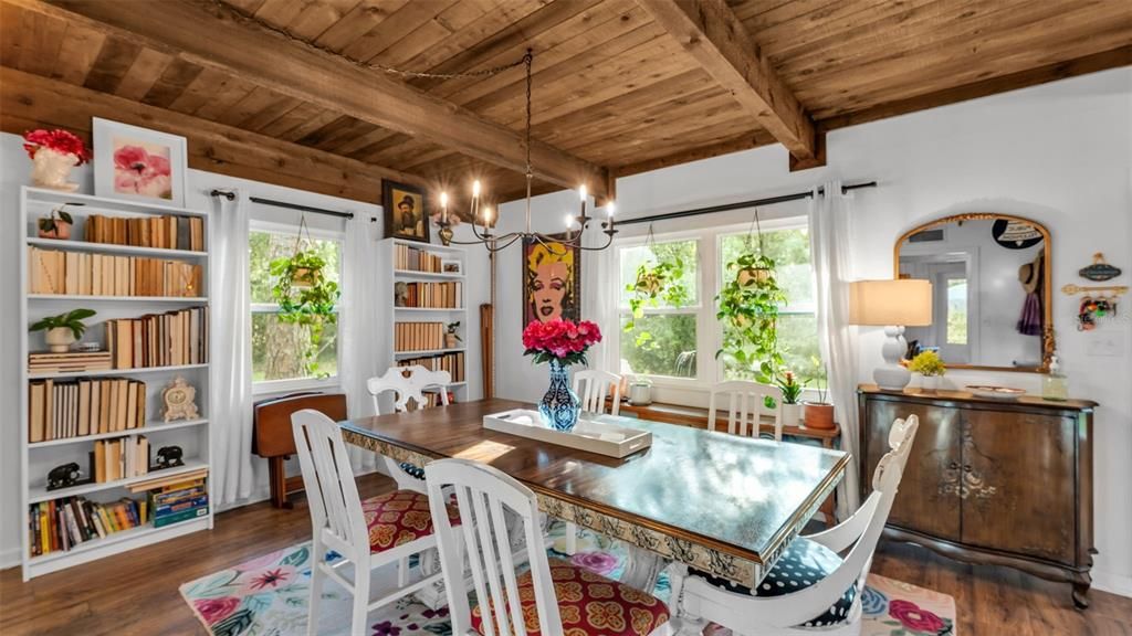 Active With Contract: $465,000 (3 beds, 2 baths, 2368 Square Feet)