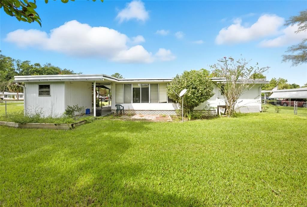 Active With Contract: $95,000 (3 beds, 2 baths, 1152 Square Feet)