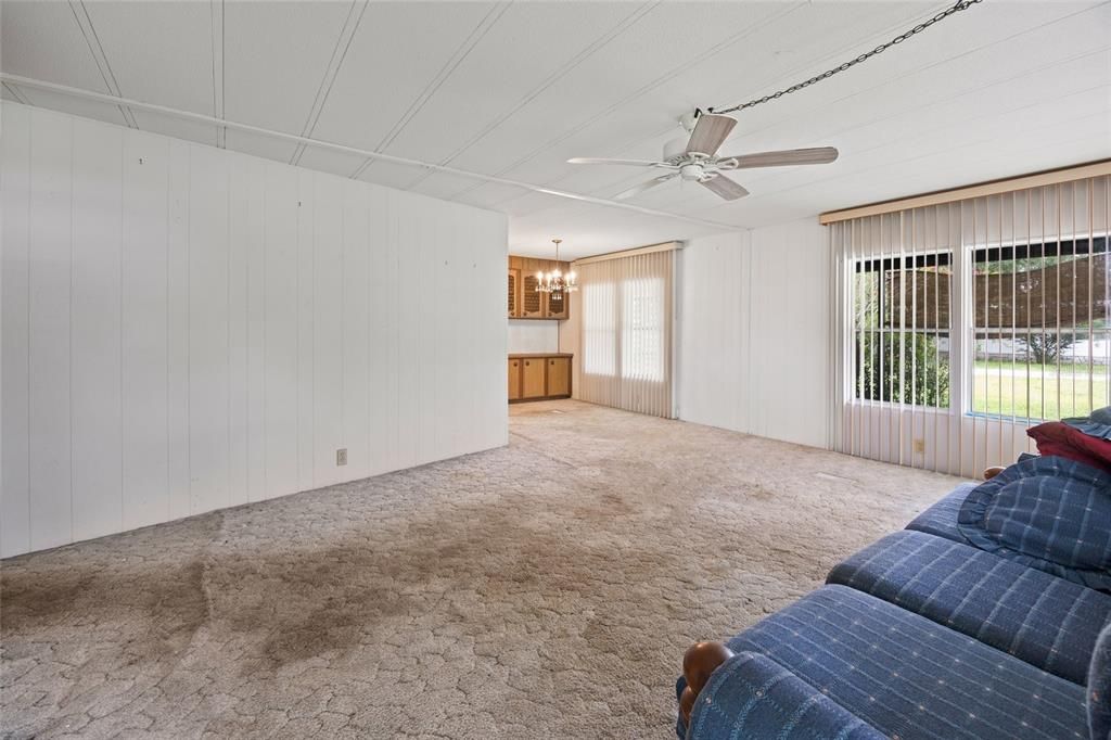 Active With Contract: $95,000 (3 beds, 2 baths, 1152 Square Feet)