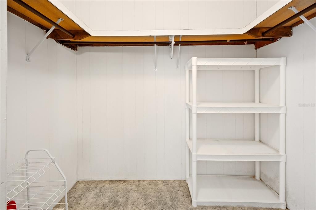 Active With Contract: $95,000 (3 beds, 2 baths, 1152 Square Feet)