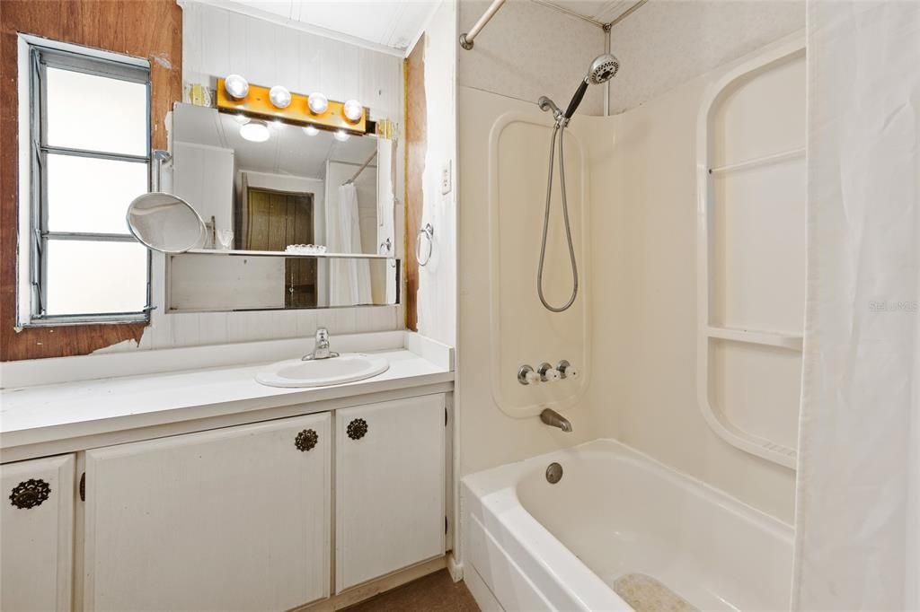 Active With Contract: $95,000 (3 beds, 2 baths, 1152 Square Feet)