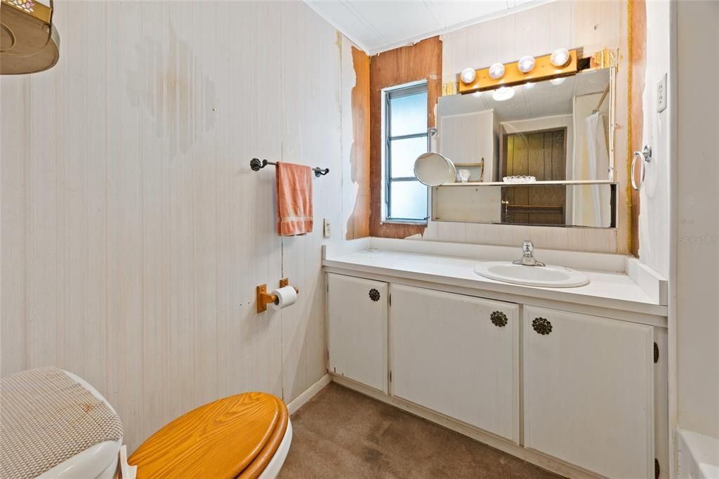 Active With Contract: $95,000 (3 beds, 2 baths, 1152 Square Feet)