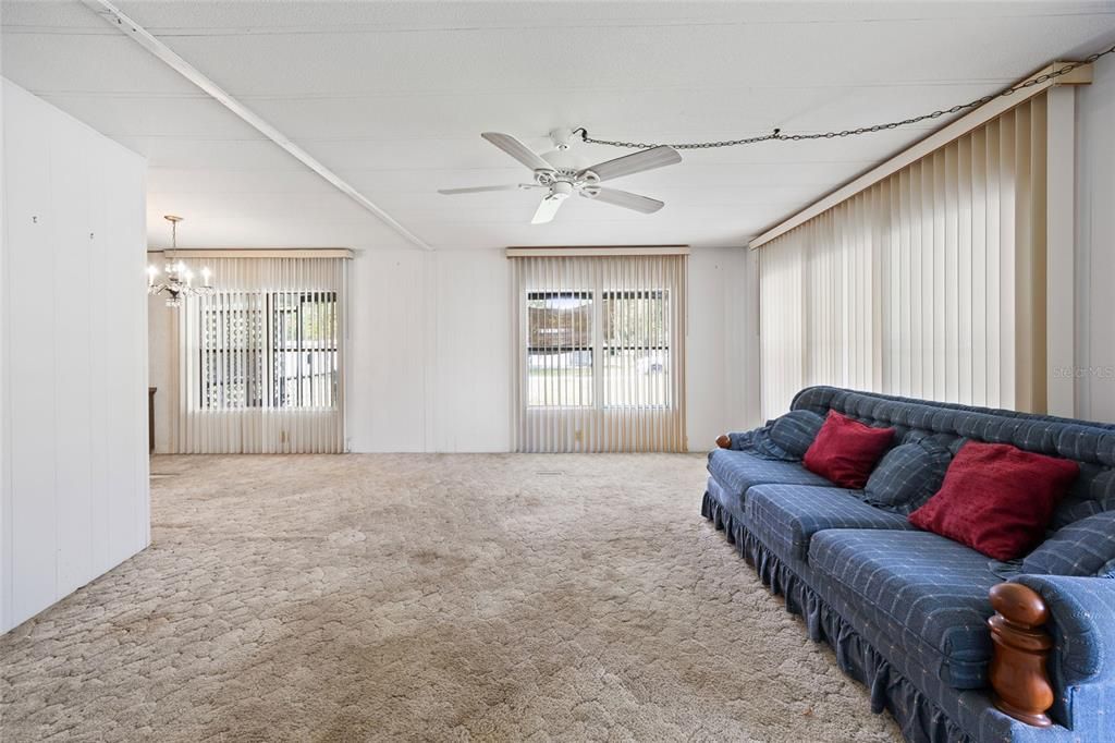 Active With Contract: $95,000 (3 beds, 2 baths, 1152 Square Feet)