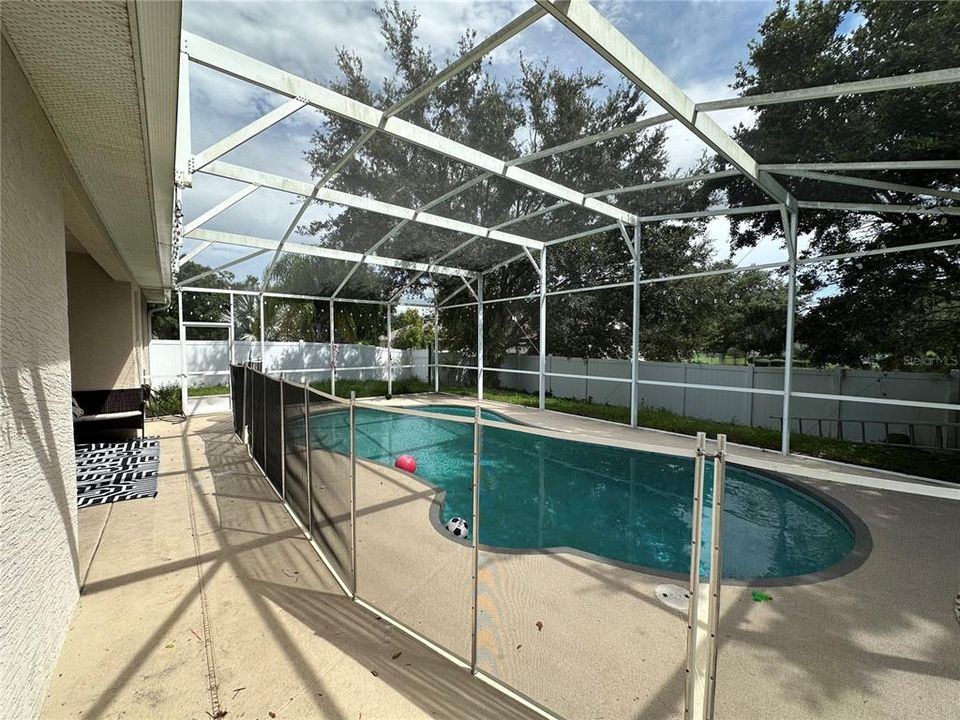 En Venta: $450,000 (4 camas, 3 baños, 2063 Pies cuadrados)