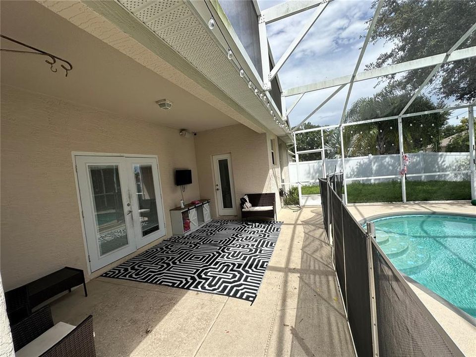 En Venta: $450,000 (4 camas, 3 baños, 2063 Pies cuadrados)