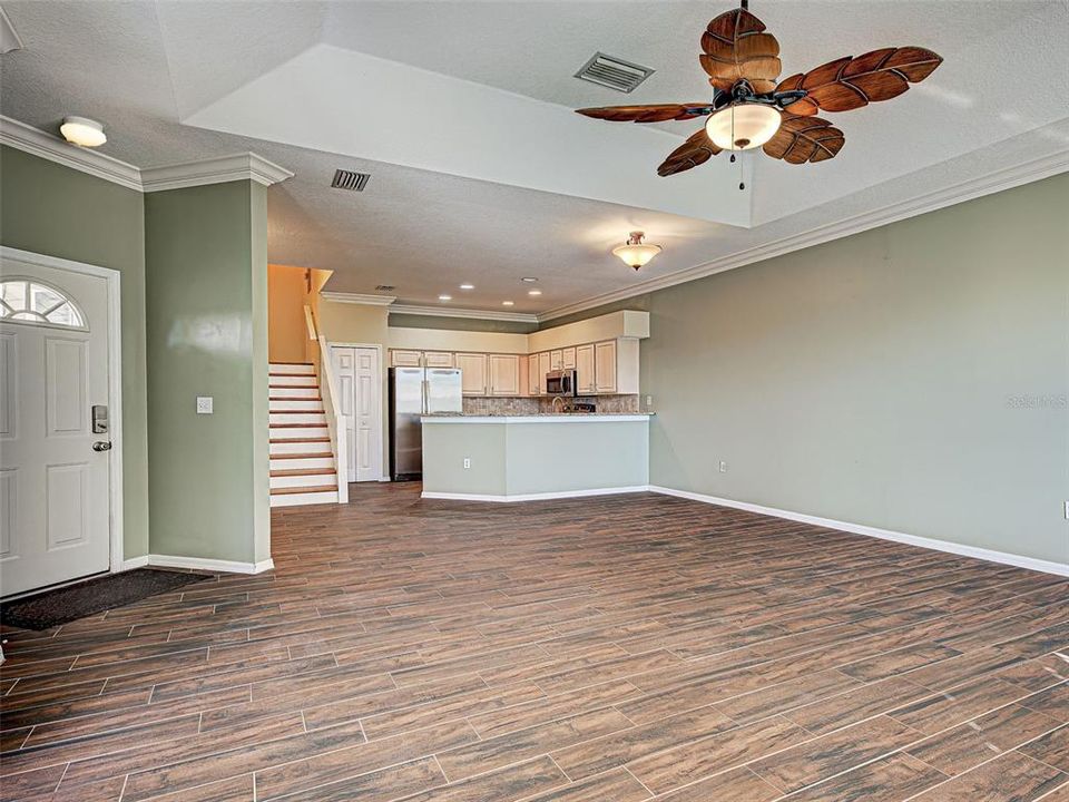 待售: $340,000 (2 贝兹, 2 浴室, 1165 平方英尺)