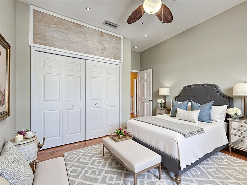 待售: $340,000 (2 贝兹, 2 浴室, 1165 平方英尺)