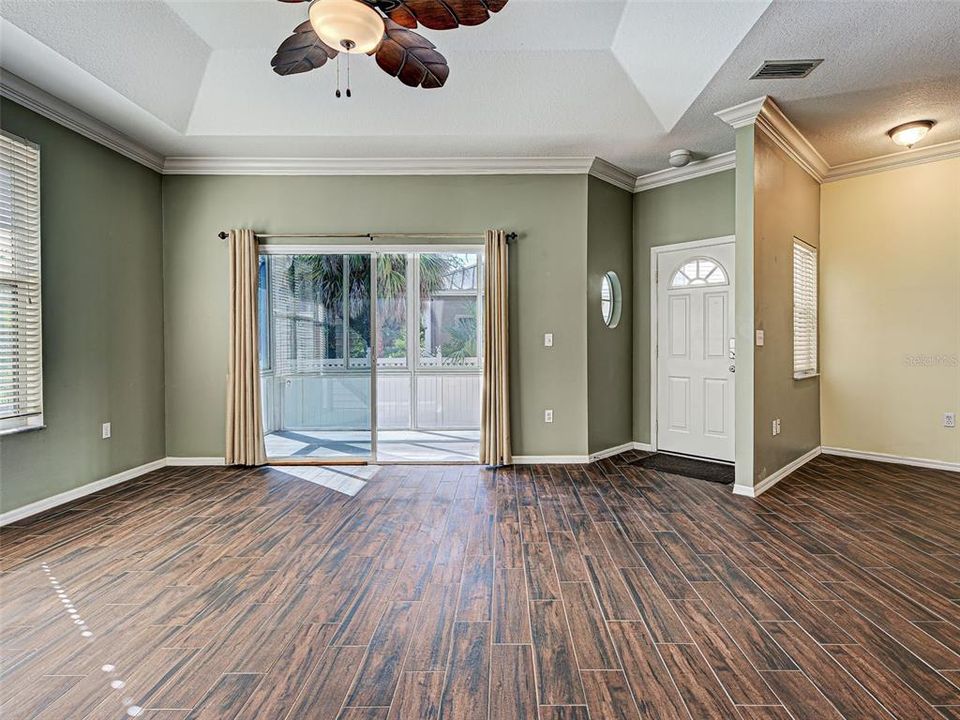 待售: $340,000 (2 贝兹, 2 浴室, 1165 平方英尺)