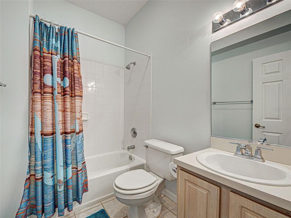 待售: $340,000 (2 贝兹, 2 浴室, 1165 平方英尺)