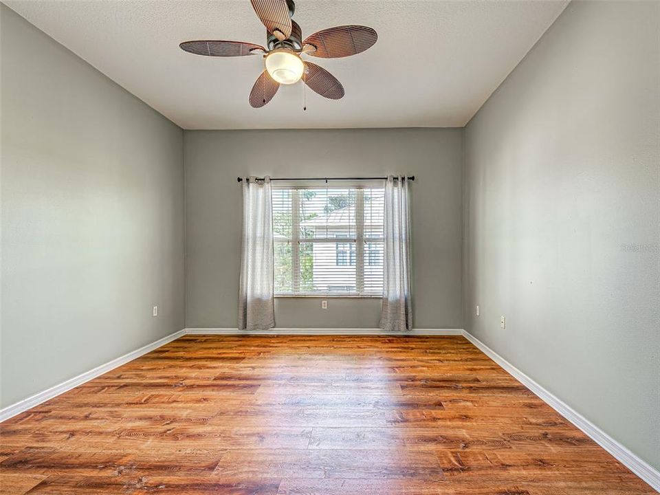 待售: $340,000 (2 贝兹, 2 浴室, 1165 平方英尺)