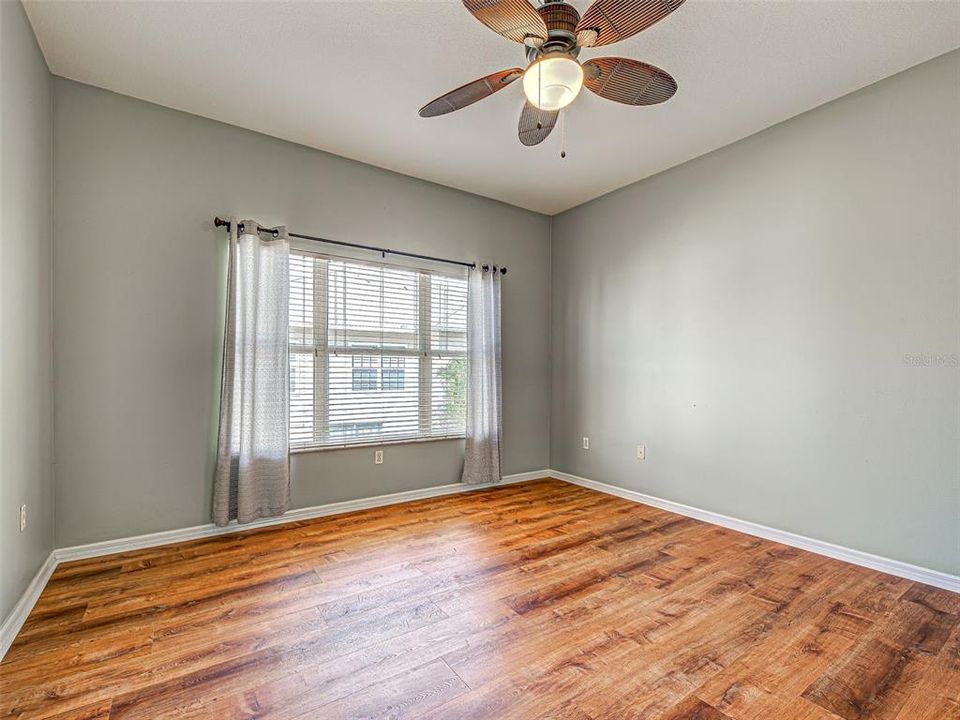 待售: $340,000 (2 贝兹, 2 浴室, 1165 平方英尺)