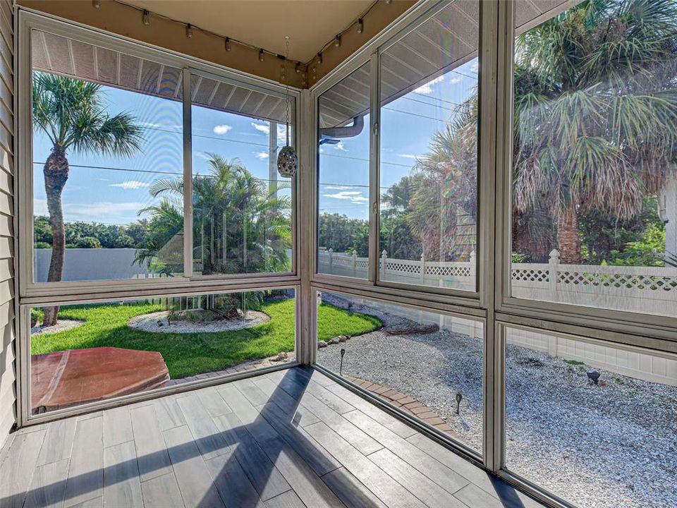 待售: $340,000 (2 贝兹, 2 浴室, 1165 平方英尺)