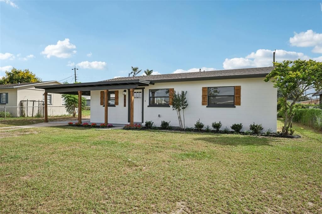 待售: $249,999 (3 贝兹, 1 浴室, 888 平方英尺)