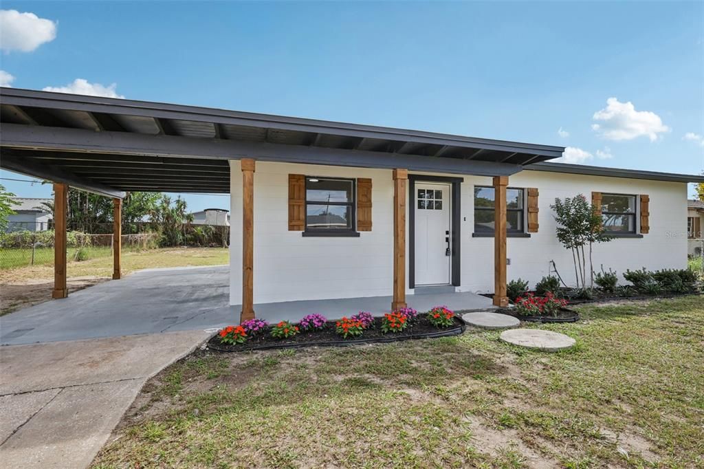 待售: $249,999 (3 贝兹, 1 浴室, 888 平方英尺)