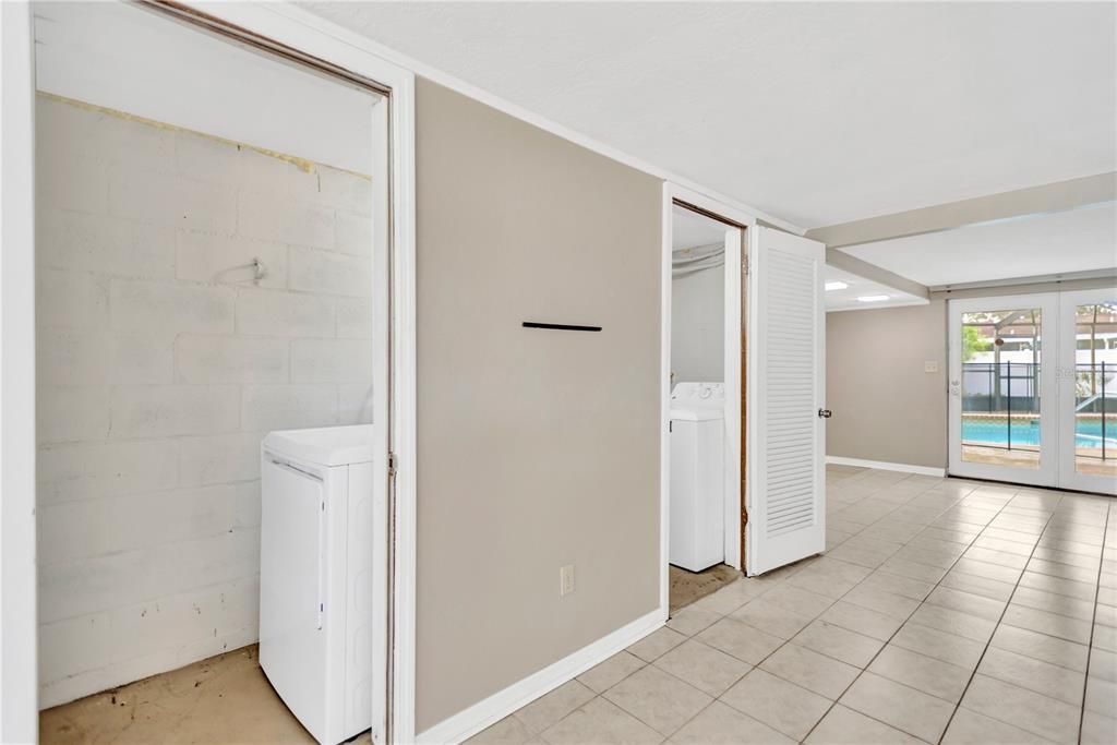 For Sale: $435,000 (3 beds, 2 baths, 1341 Square Feet)