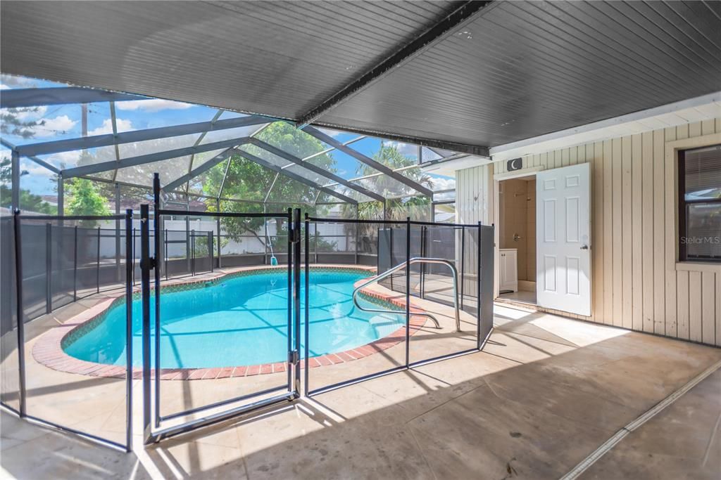 For Sale: $435,000 (3 beds, 2 baths, 1341 Square Feet)