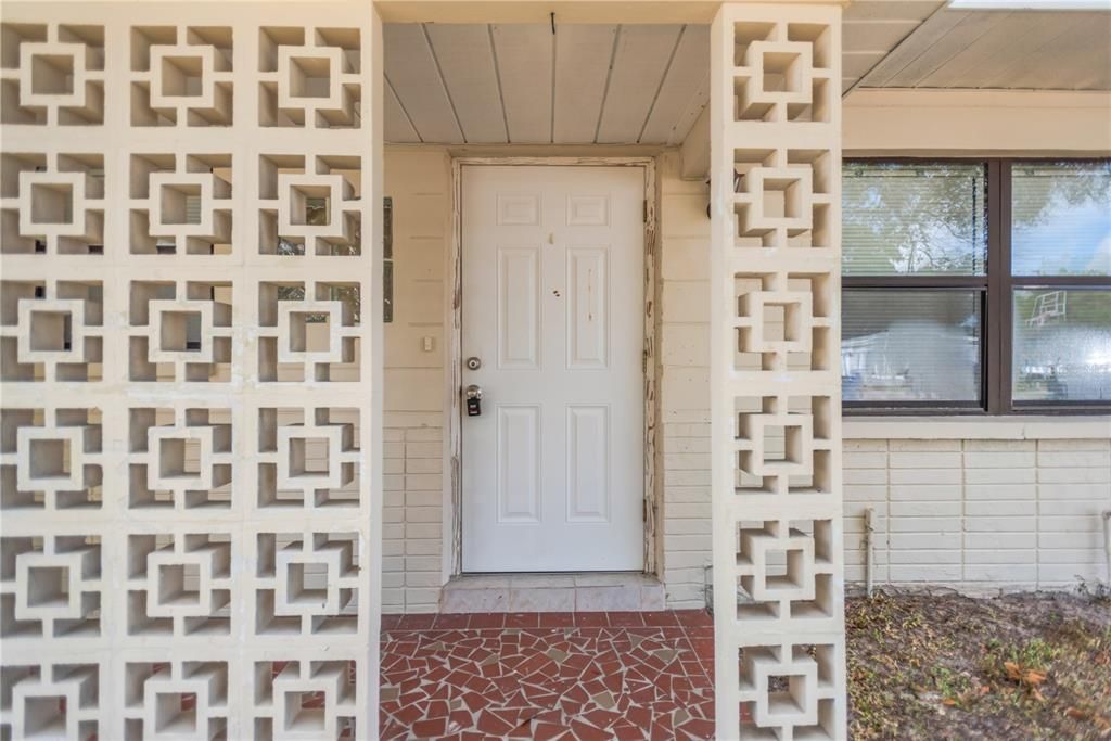 For Sale: $435,000 (3 beds, 2 baths, 1341 Square Feet)